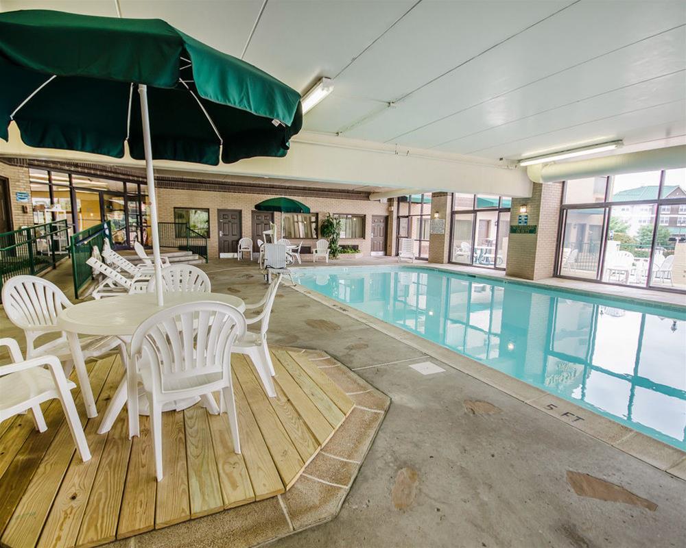 Hotel Clarion Pointe East Louisville