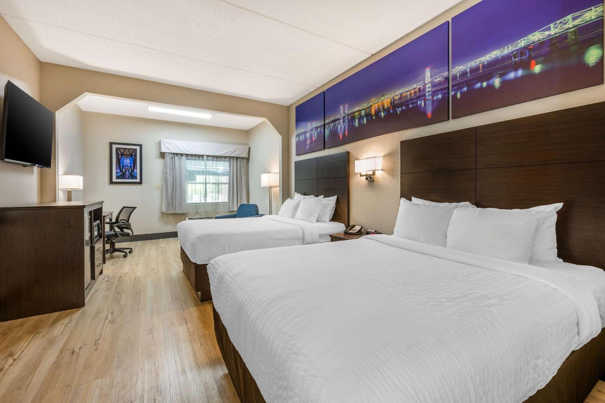 Clarion Pointe East Hotel Louisville