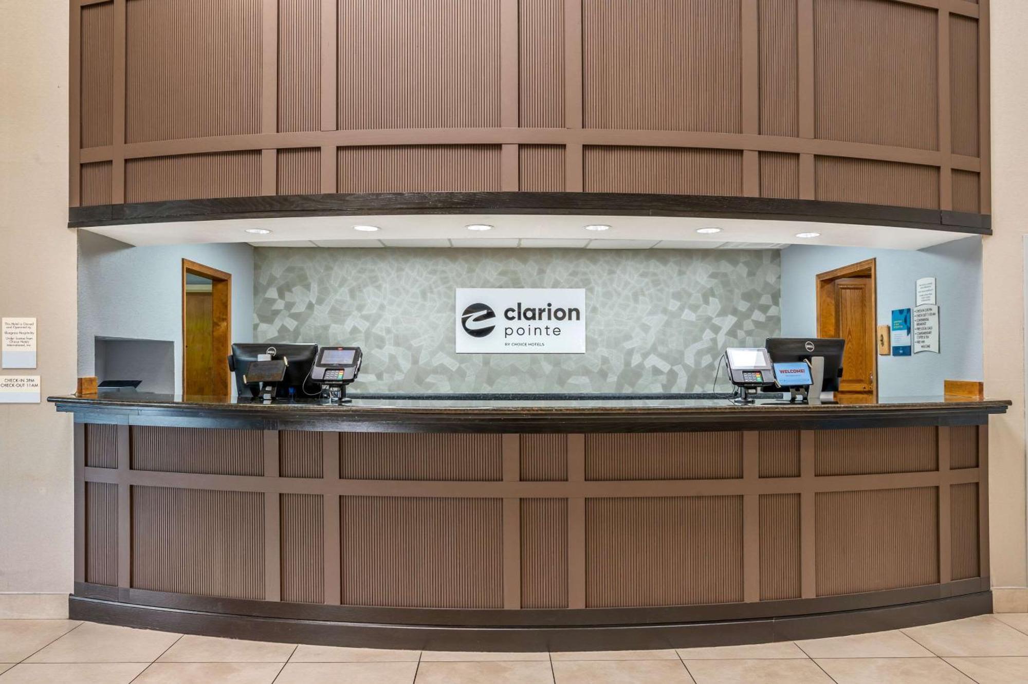 Hotel Clarion Pointe East Louisville