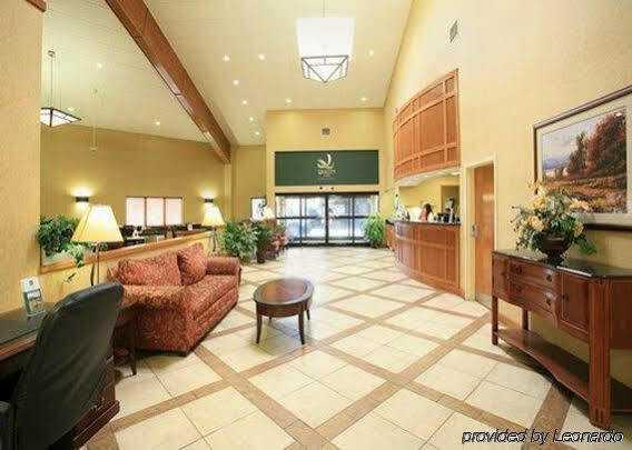 Clarion Pointe East Hotel